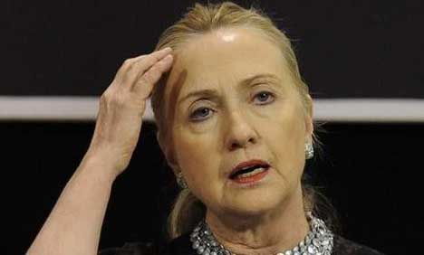 Clinton has blood clot in head: doctors