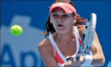 Radwanska downs Li to reach Sydney final
