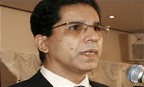 Dr Imran case: UK police conduct raid