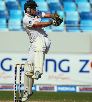 Smith and de Villiers flatten Pakistan