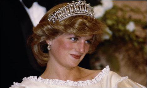 Diana dresses raise over #850,000 at London sale