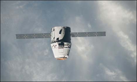 SpaceX capsule returns after ISS resupply mission