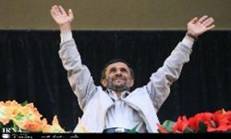 Iran's Ahmadinejad mourns 'martyr' Chavez