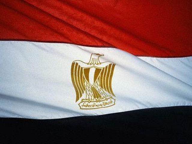 Egypt in political clinch as economic cliff looms