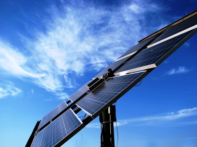 UAE opens world’s largest solar power plant