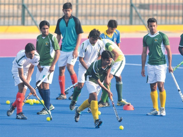 Hockey Club Pakistan’s green turf to turn blue next year
