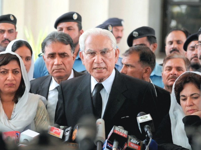 Treason petition: Let Pandoraâ€™s box open, SC tells Musharrafâ€™s lawyer