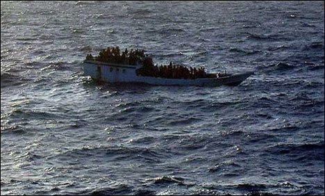  Asylum-seeker boat carrying 105 sinking off Australia 