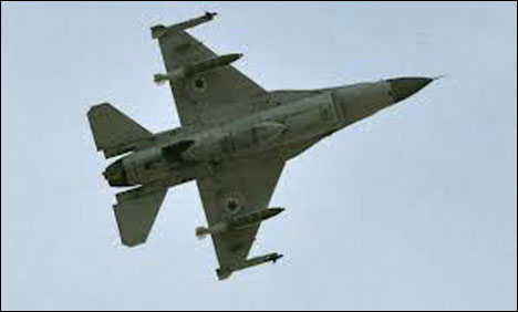 Israeli aircraft strike targets, rockets fired from Gaza Strip