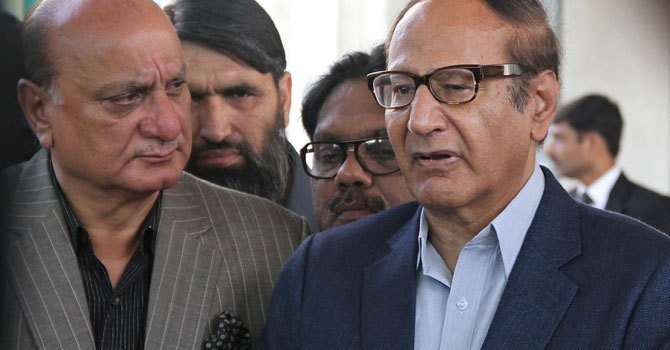 PPP, PML-Q to hold talks amid Gujrat row