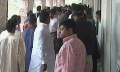  Gujranawala: Accused killed, 2 injured in firing at session court 