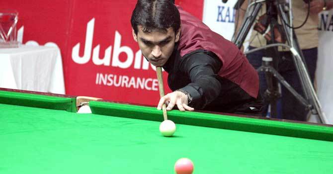 Hamza wins national snooker crown in 15-frame thriller