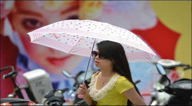  At least 10 dead as record heatwave hits Shanghai 