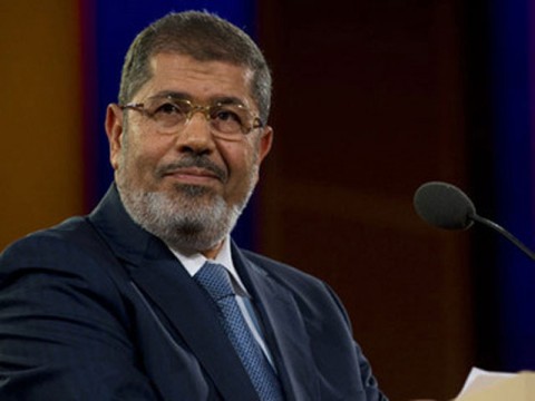India seeks stronger ties as Mursi visits