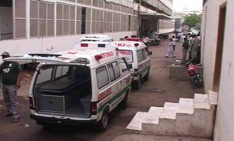  Three killed in violent incidents in Karachi 