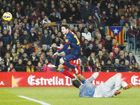 Mourinho surrenders title as Barcelona go nine clear