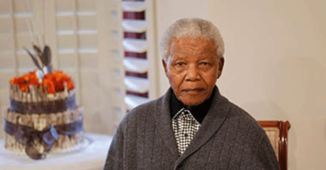 Mandela treated for pneumonia, breathing â€˜without difficultyâ€™