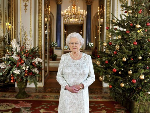 Queen gives first 3D Christmas broadcast