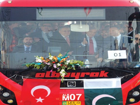 Turkish dy PM all praise for Shahbaz squad