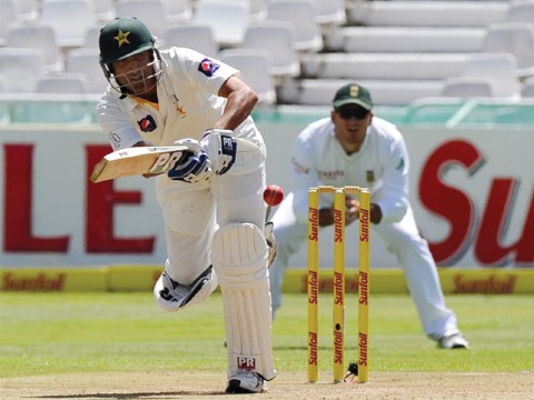 Younus, Asad hit tons as Pakistan fight back